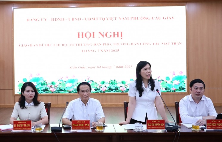 Phường Cầu Giấy: Tháo gỡ nhiều vướng mắc của người dân sau sáp nhập