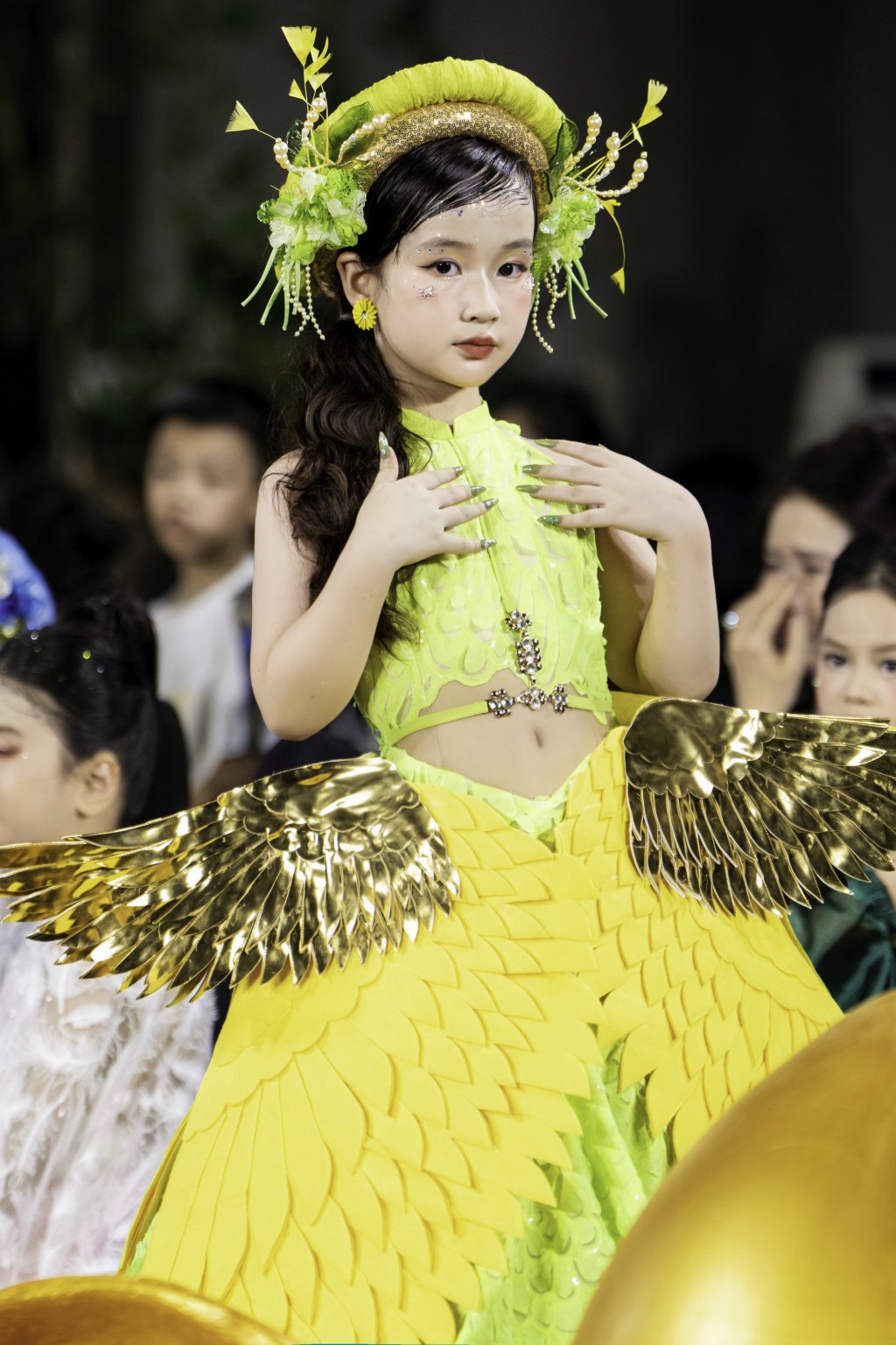 Show diễn thời trang “Bước ra từ cổ tích” chinh phục khán giả nhí