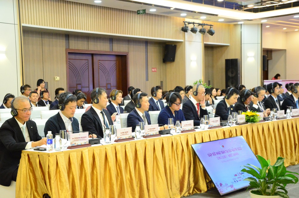 các đại biểu chuyên gia tham dự đã thảo luận chuyên sâu về hợp tác địa phương, đầu tư, khoa học công nghệ, đổi mới sáng tạo và du lịch (Ảnh Đ.Minh)