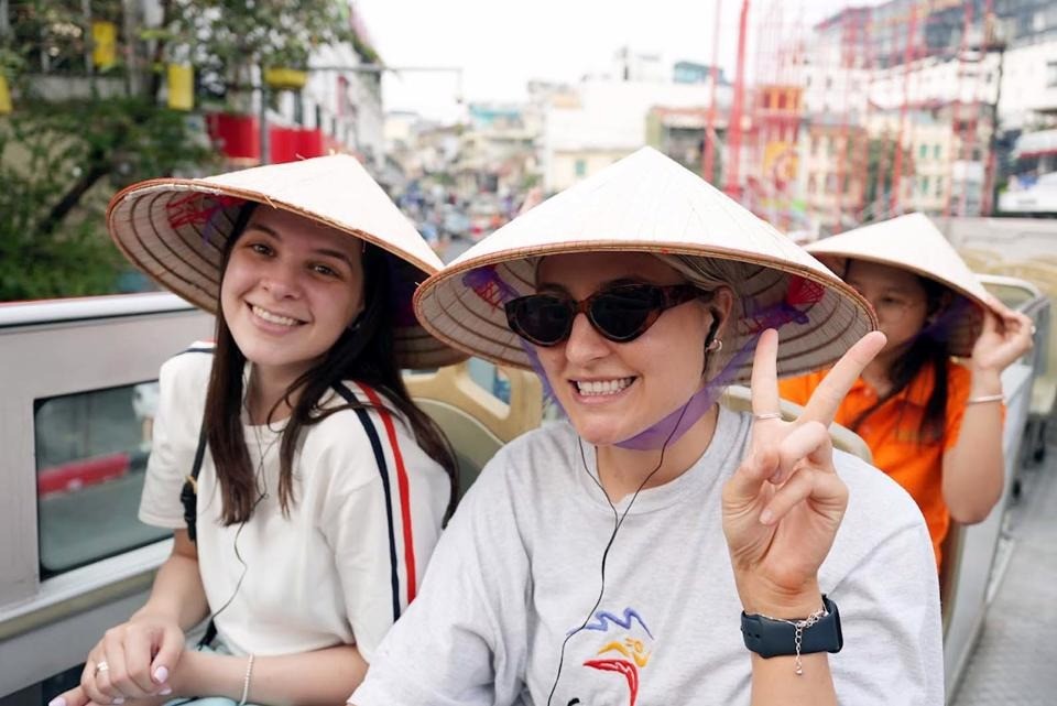 Nửa đầu năm 2025, Việt Nam đón gần 10,7 triệu lượt khách quốc tế