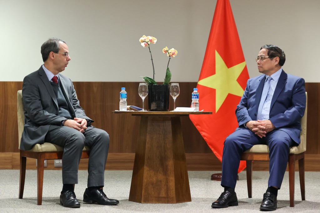 Thủ tướng đề nghị Tập đoàn nghiên cứu, tiếp tục trao đổi với các đối tác Việt Nam để tiến tới các hoạt động hợp tác cụ thể, mang lại lợi ích thiết thực cho cả hai bên - Ảnh: VGP/Nhật Bắc