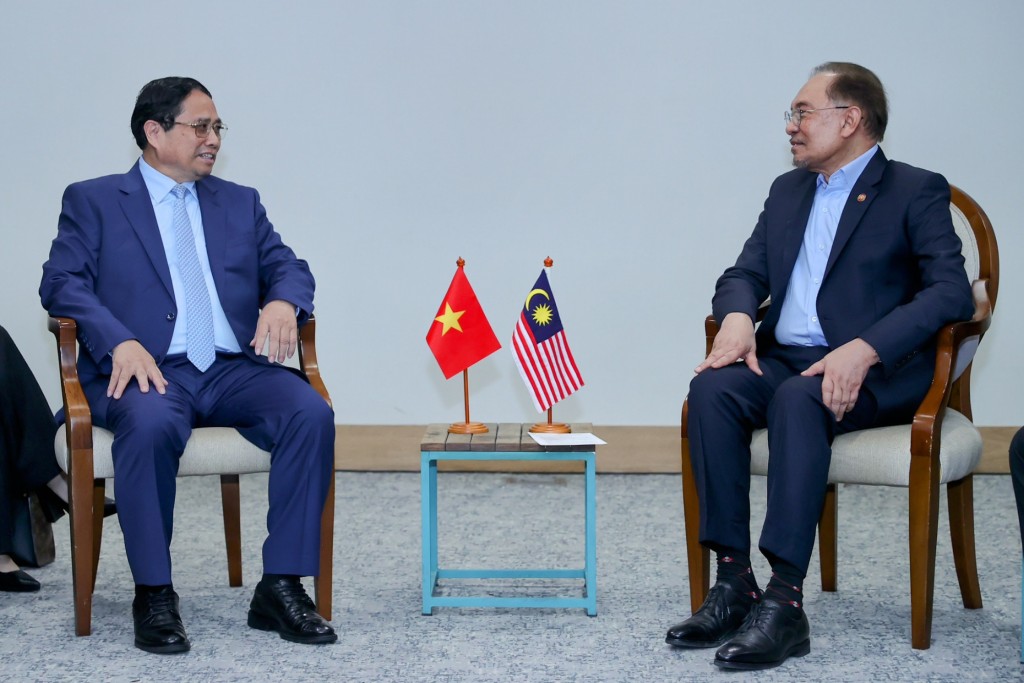 Thủ tướng Chính phủ Phạm Minh Chính đề nghị Malaysia tăng cường hợp tác chuyển đổi số, trong đó có hỗ trợ xây dựng Trung tâm dữ liệu quốc gia kết nối với Trung tâm dữ liệu của ASEAN - Ảnh: VGP/Nhật Bắc
