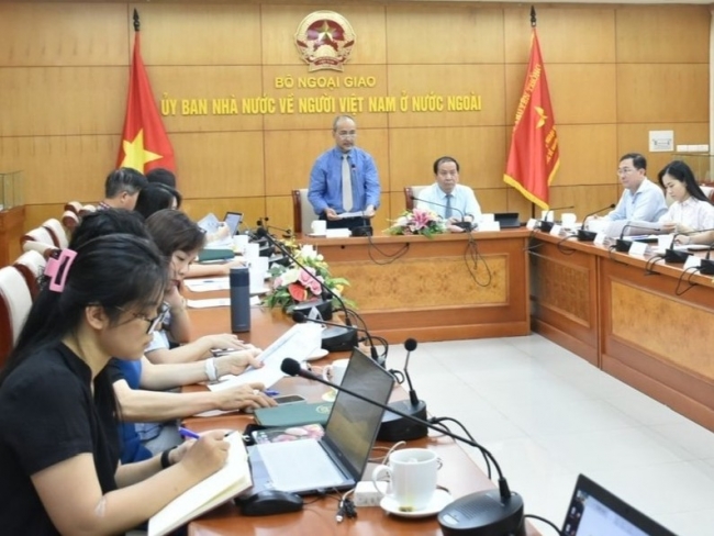 Phổ biến, giải đáp pháp luật cho người Việt Nam tại Hàn Quốc