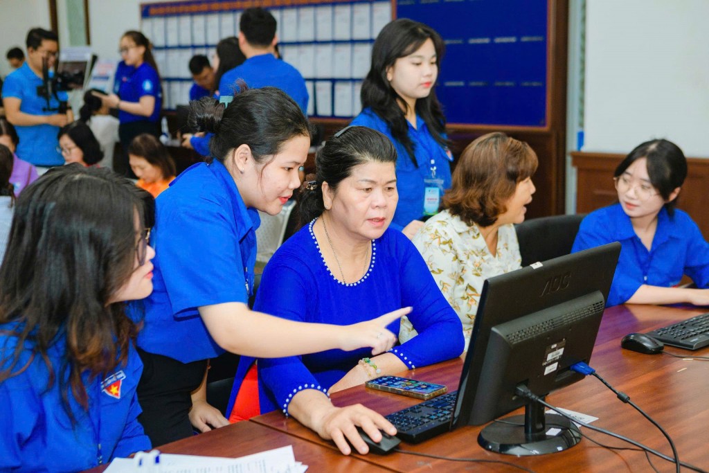 Thanh niên ra sức chung tay vận hành chính quyền 2 cấp