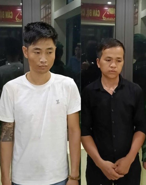 Lực lượng đánh án đọc lệnh bắt giữ đối tượng Nguyễn Văn Sáng và Hoàng Văn Thông