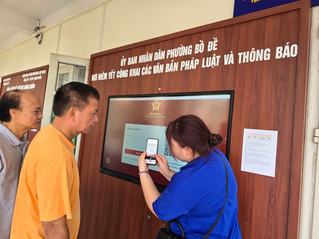Chung tay xây dựng nền hành chính công thân thiện