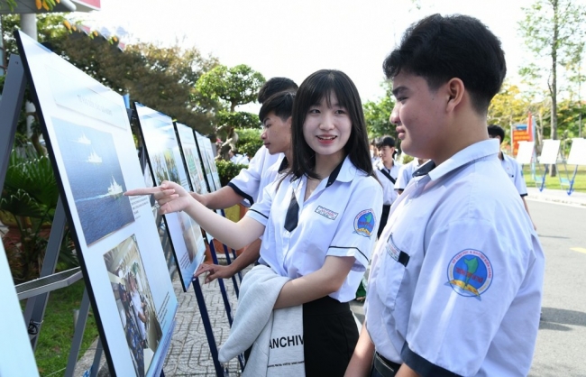 Vùng 5 Hải quân trưng bày ảnh “Tự hào người chiến sĩ Hải quân”