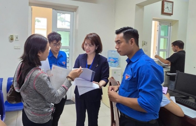 "Áo xanh" chung sức xây nền hành chính công thân thiện