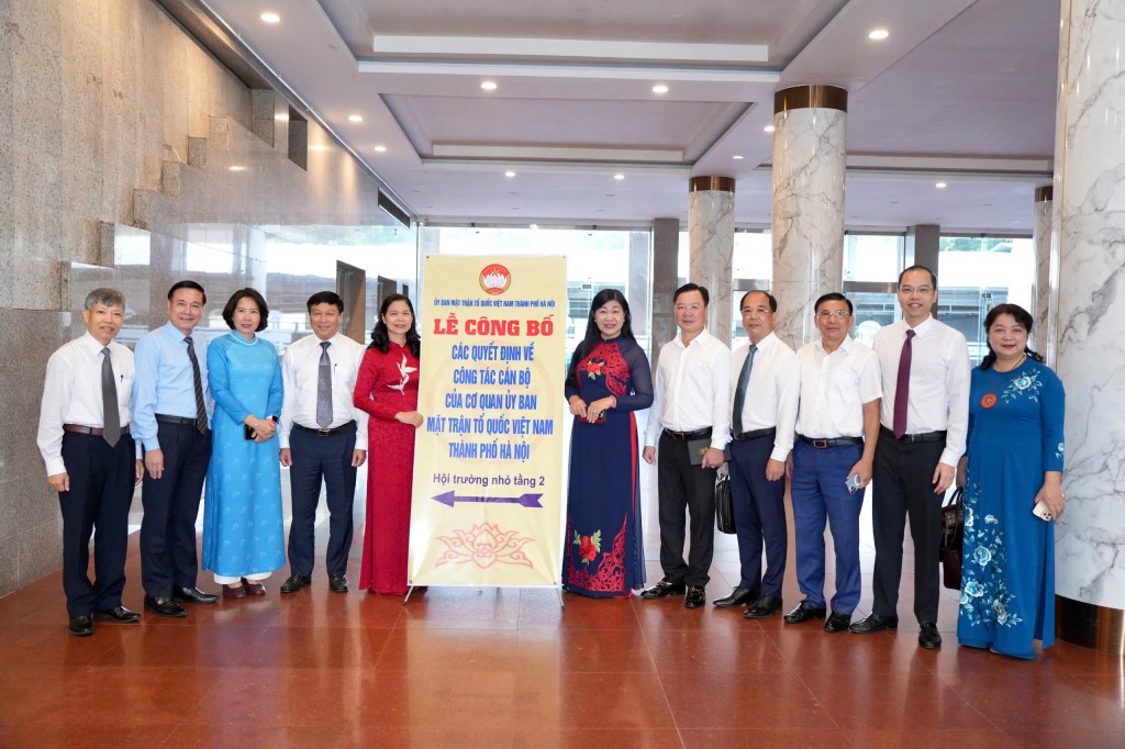Công bố các quyết định công tác cán bộ của Mặt trận Hà Nội