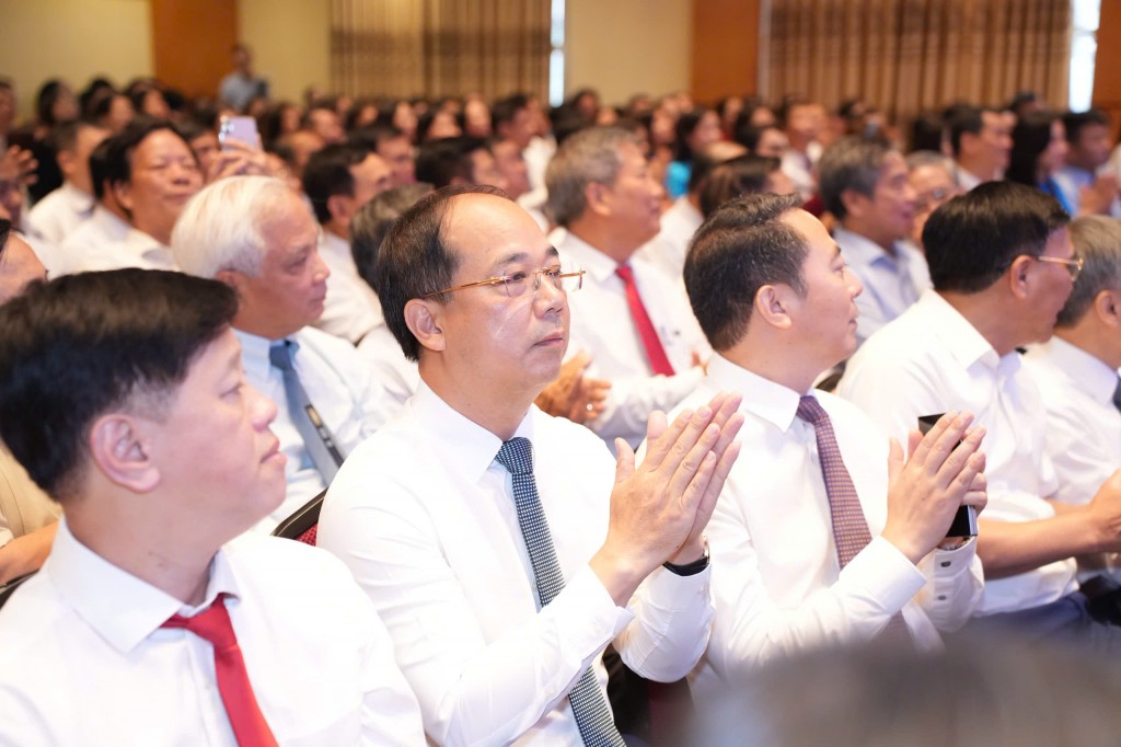 Cơ quan MTTQ TP Hà Nội gồm 10 ban, 16 đơn vị trực thuộc
