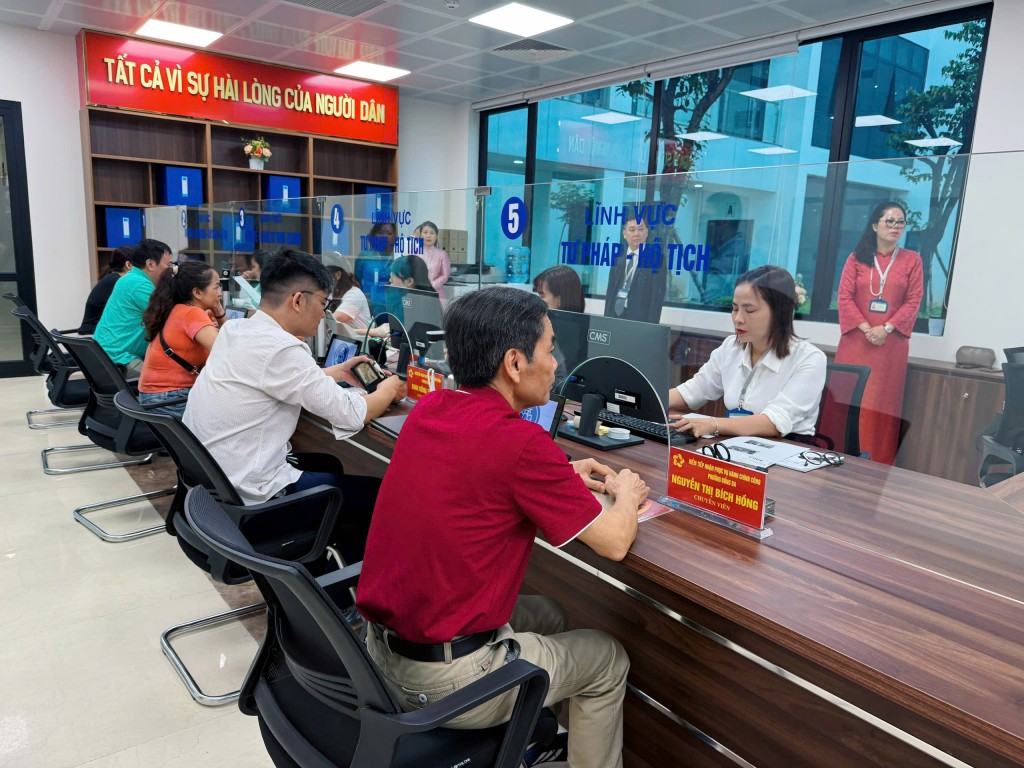 Hà Nội: Cán bộ và người dân – hai trụ cột trong hành trình chuyển đổi số