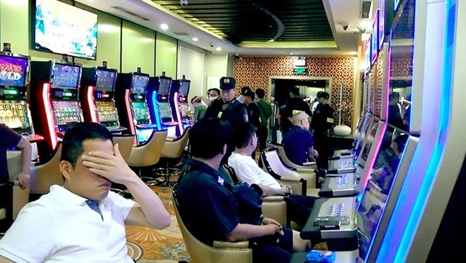 Nhiều người trong ổ nhóm đánh bạc triệu đô là quan chức, doanh nhân, bác sỹ, ca sỹ…