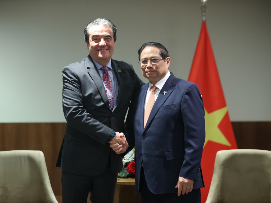 Thủ tướng tiếp ông Celso Nunes Cio, Giám đốc sáng tạo của Alterosa MK - Ảnh: VGP/Nhật Bắc
