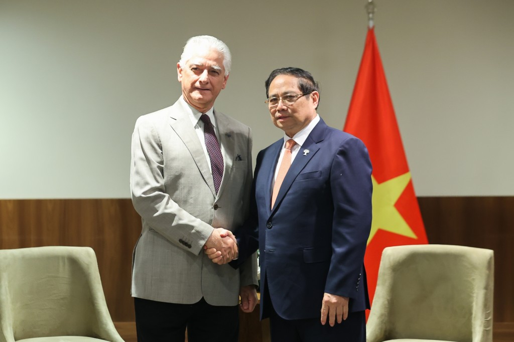 Thủ tướng làm việc với Chủ tịch Liên đoàn Công nghiệp bang Rio de Janeiro (FIRJAN), ông Luiz Césio Caetano - Ảnh: VGP/Nhật Bắc