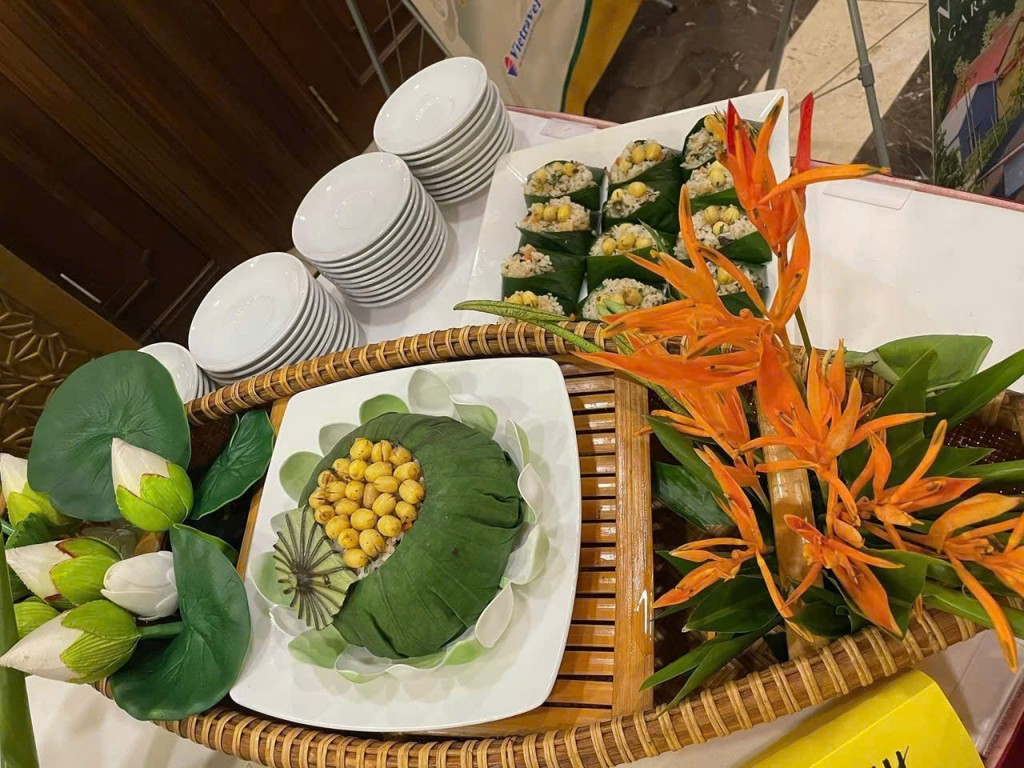 Với anh, món chay không chỉ là những món ăn vật chất mà còn là một nghệ thuật, một đạo lý sống, thể hiện sự biết ơn và trân trọng đối với thiên nhiên và sức khỏe con người.