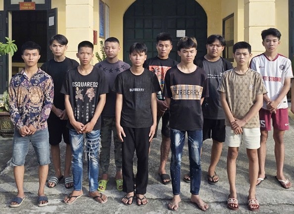 11 đối tượng gây rối tật tự công cộng bị tạm giữ hình sự