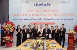 Cảng HKQT Vân Đồn bắt tay Crystal Holidays mở rộng nguồn khách và quảng bá điểm đến