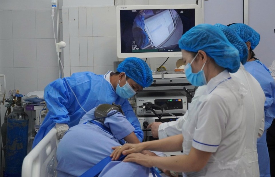 Bệnh viện Đa khoa Trung ương Cần Thơ triển khai hệ thống nội soi siêu âm
