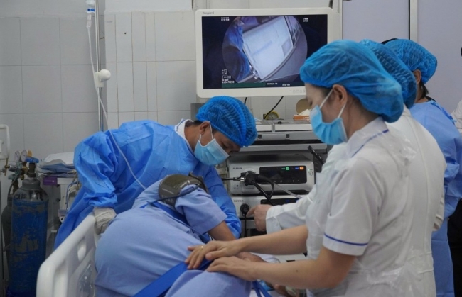 Bệnh viện Đa khoa Trung ương Cần Thơ triển khai hệ thống nội soi siêu âm