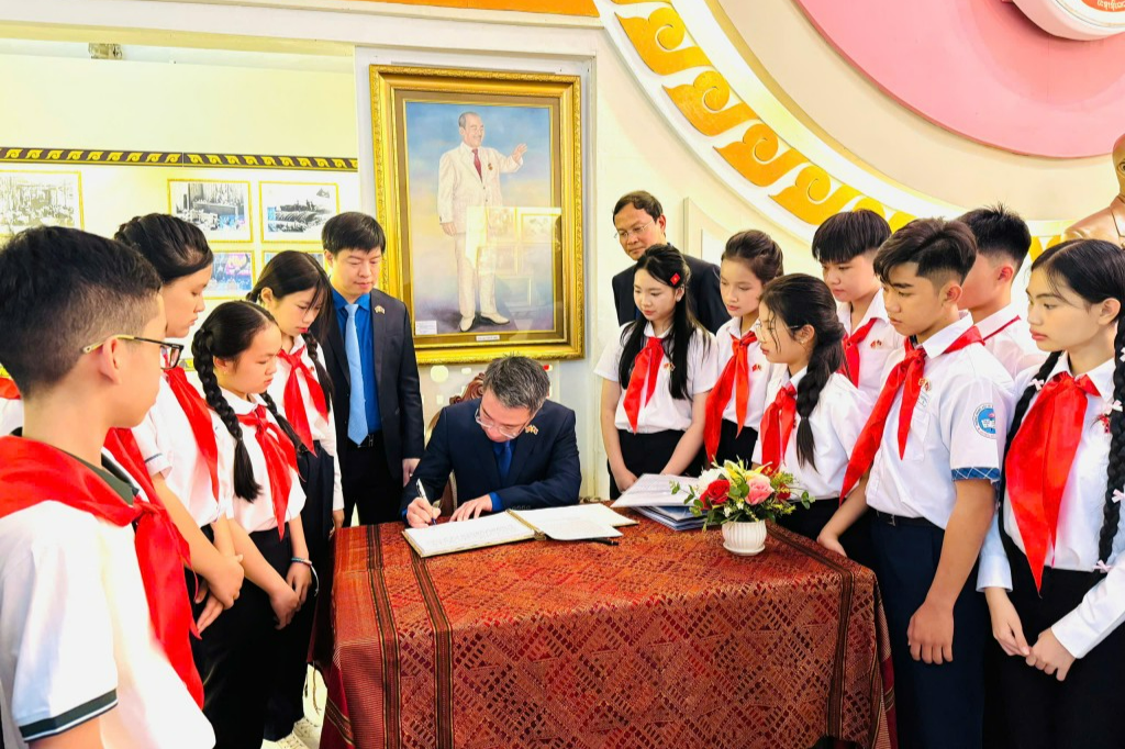 Thanh thiếu nhi Việt - Lào vun đắp tình cảm hữu nghị đặc biệt