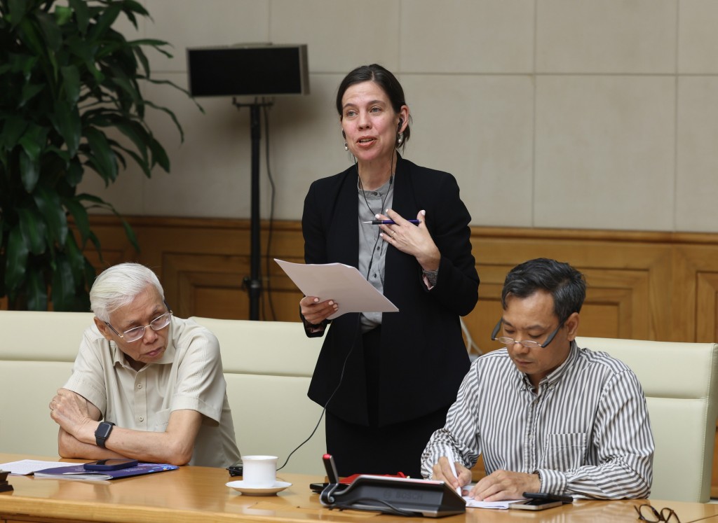 Bà Jennifer Horton - Phó Trưởng Đại diện Văn phòng Tổ chức Y tế Thế giới (WHO) tại Việt Nam đánh giá cao dự thảo Nghị quyết - Ảnh: VGP/Đức Tuân