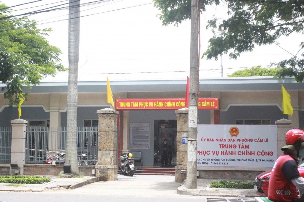 Các phường, xã tại TP Đà Nẵng đã hoàn tất việc thay bảng tên tại các trụ sở từ ngày 1/7 (Ảnh Đ.Minh)