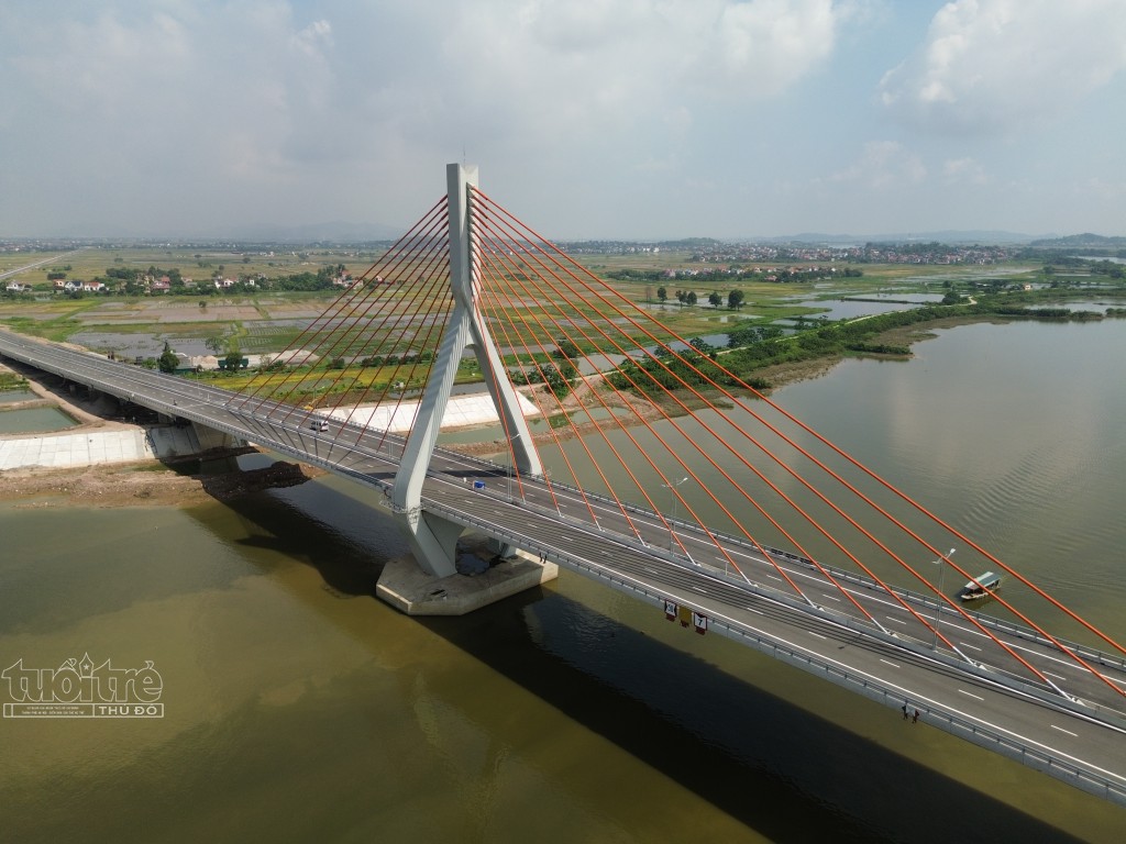 Cận cảnh cầu Đồng Việt nối tỉnh Bắc Ninh với TP Hải Phòng