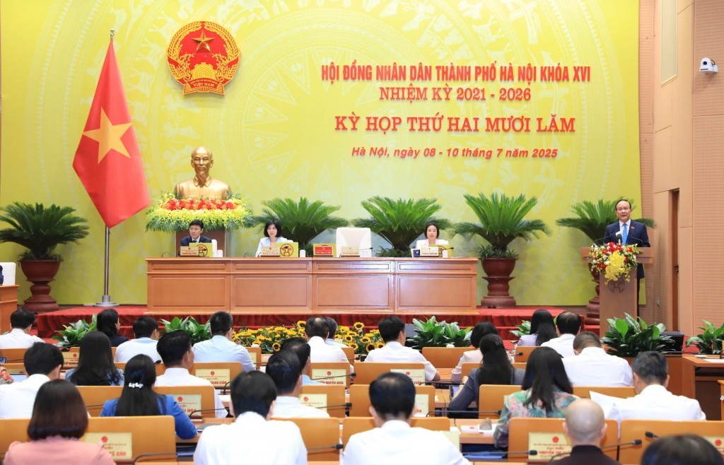 Chất vấn các vấn đề cấp thiết trong quá trình phát triển Thủ đô