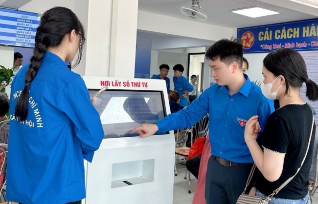 Phục vụ Nhân dân bằng công nghệ và cả trái tim