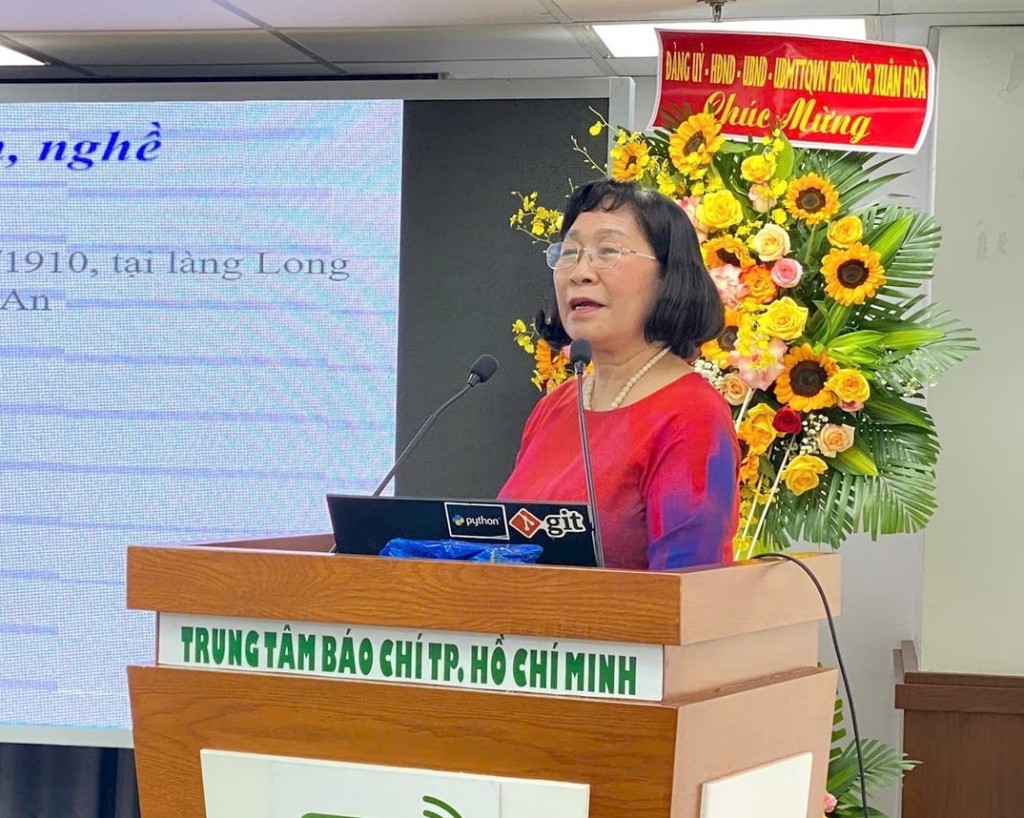 PGS.TS Huỳnh Thị Gấm chia sẻ tại tọa đàm