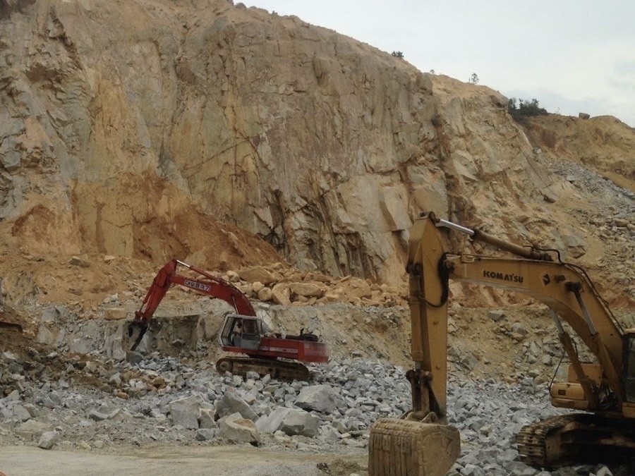 UBND tỉnh Quảng Trị vừa phê duyệt phương án đấu giá quyền khai thác 20 mỏ khoáng sản trên địa bàn (Ảnh minh họa)