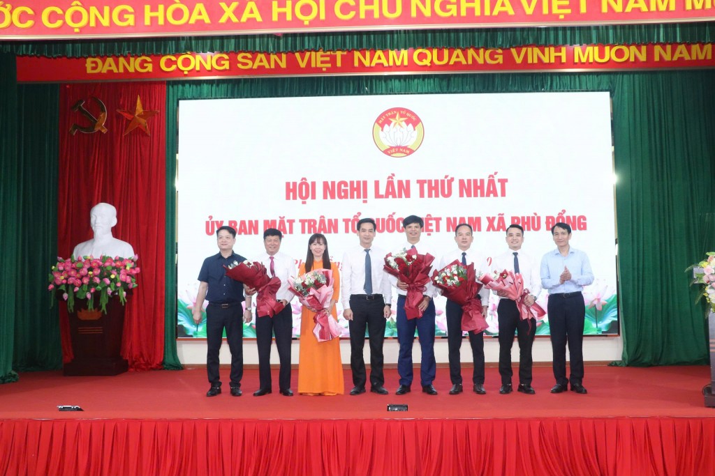 Phát động thi đua cao điểm chào mừng Đại hội đại biểu Đảng bộ xã