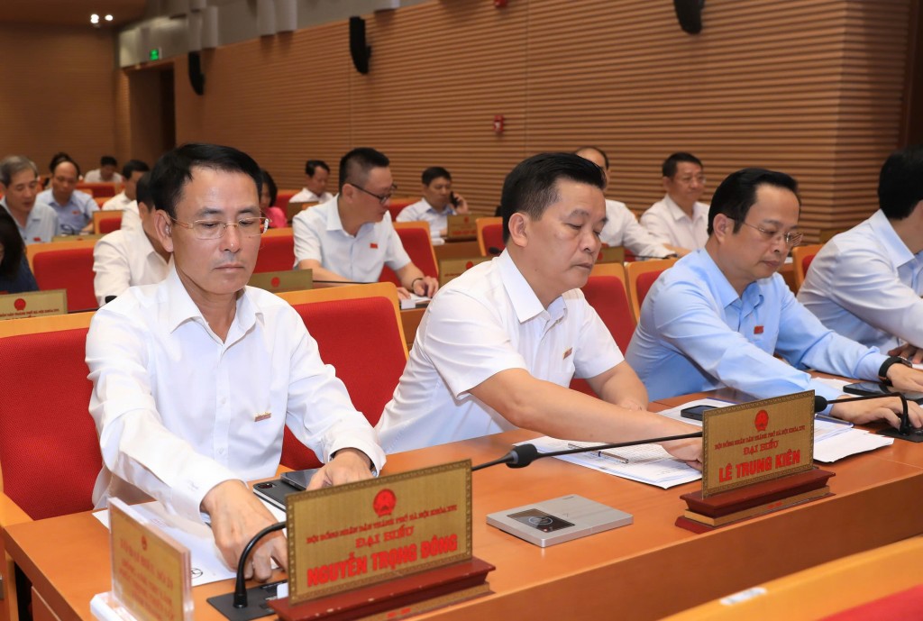 Thông qua Nghị quyết mức hỗ trợ đóng BHXH, BHYT cho đối tượng chính sách