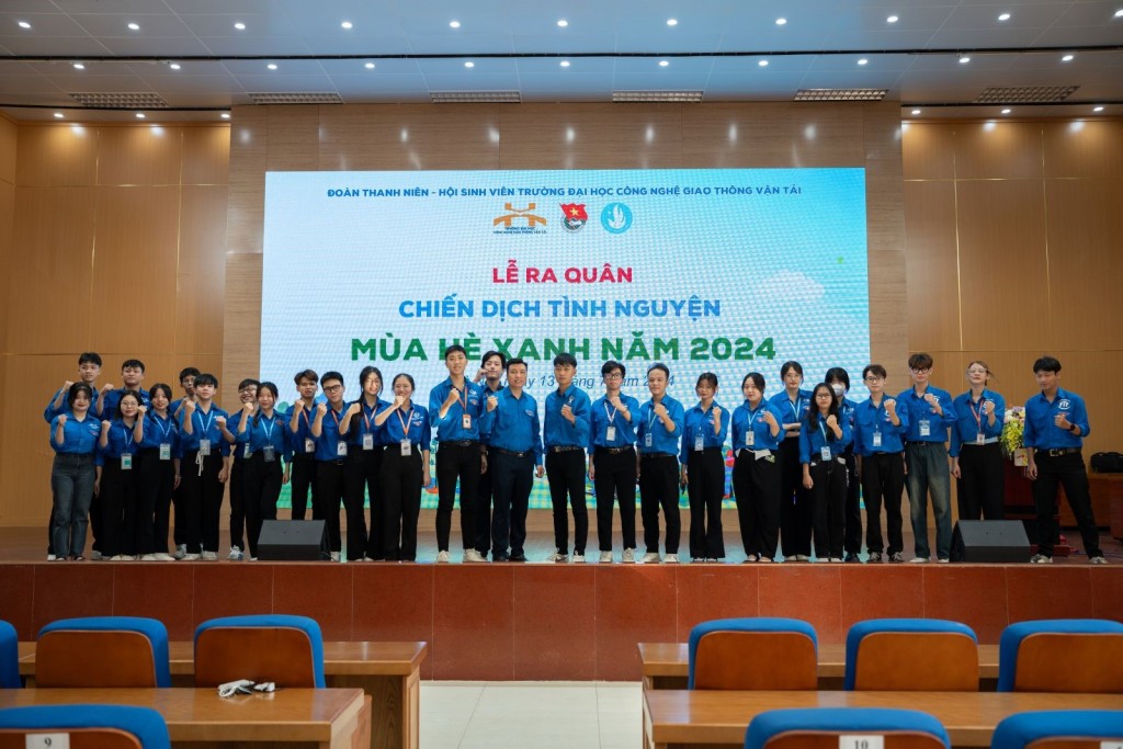 Chủ động, sáng tạo, đồng hành cùng sinh viên phát triển toàn diện