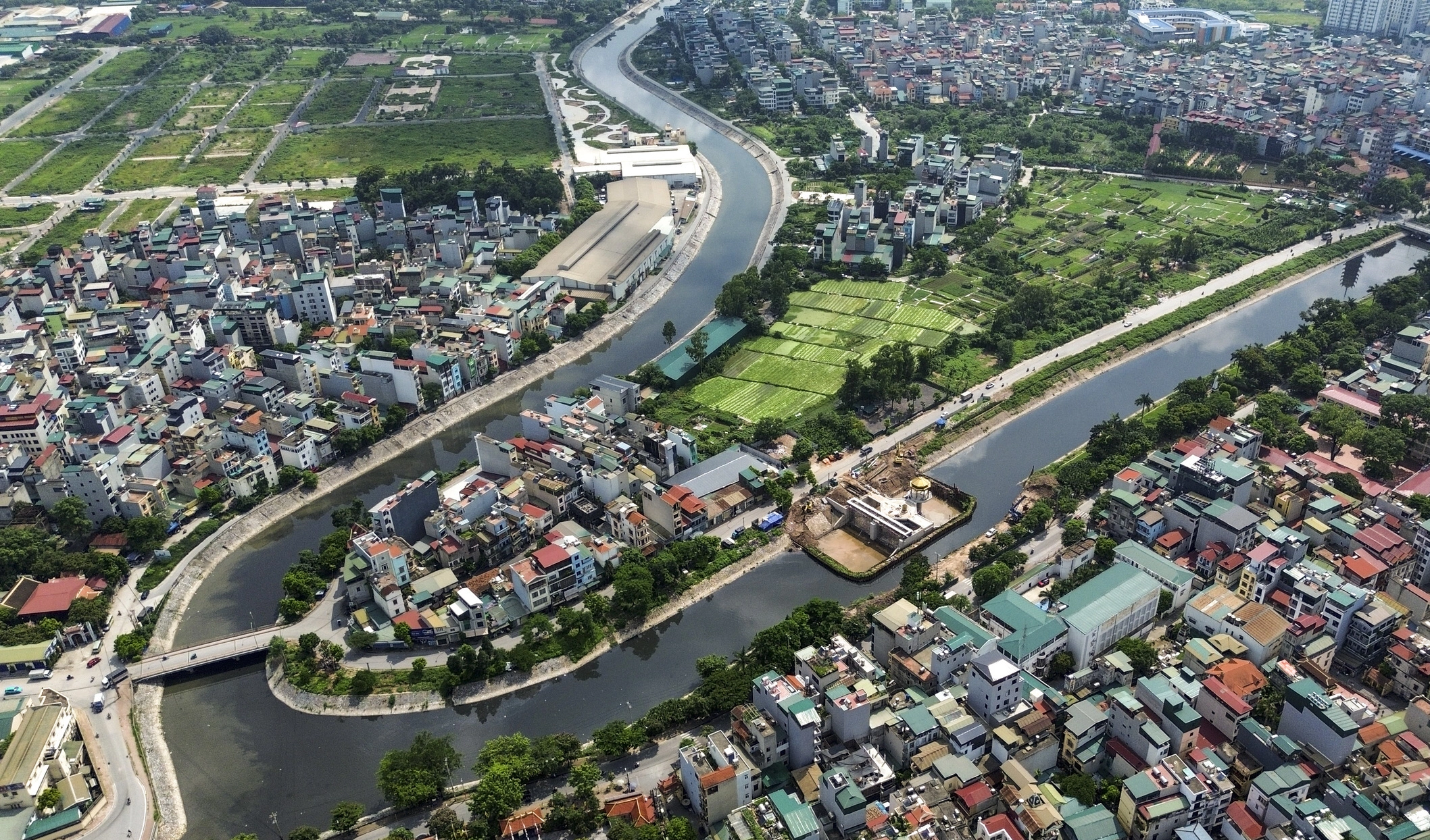Bài 1: Sứ mệnh làm sống lại dòng sông chết