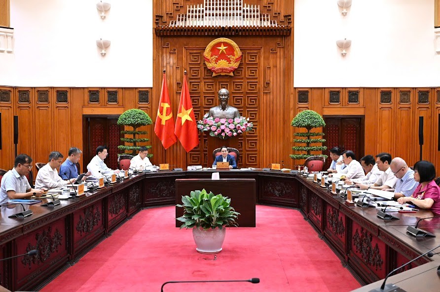 Thủ tướng Phạm Minh Chính yêu cầu hồ sơ các dự án luật cần làm rõ những nội dung lược bỏ, những nội dung sửa đổi, hoàn thiện - Ảnh: VGP/Nhật Bắc