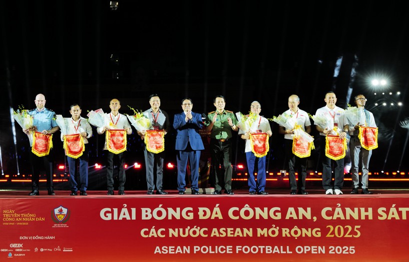 Thắt chặt tình hữu nghị và khát vọng xây dựng hòa bình, phát triển