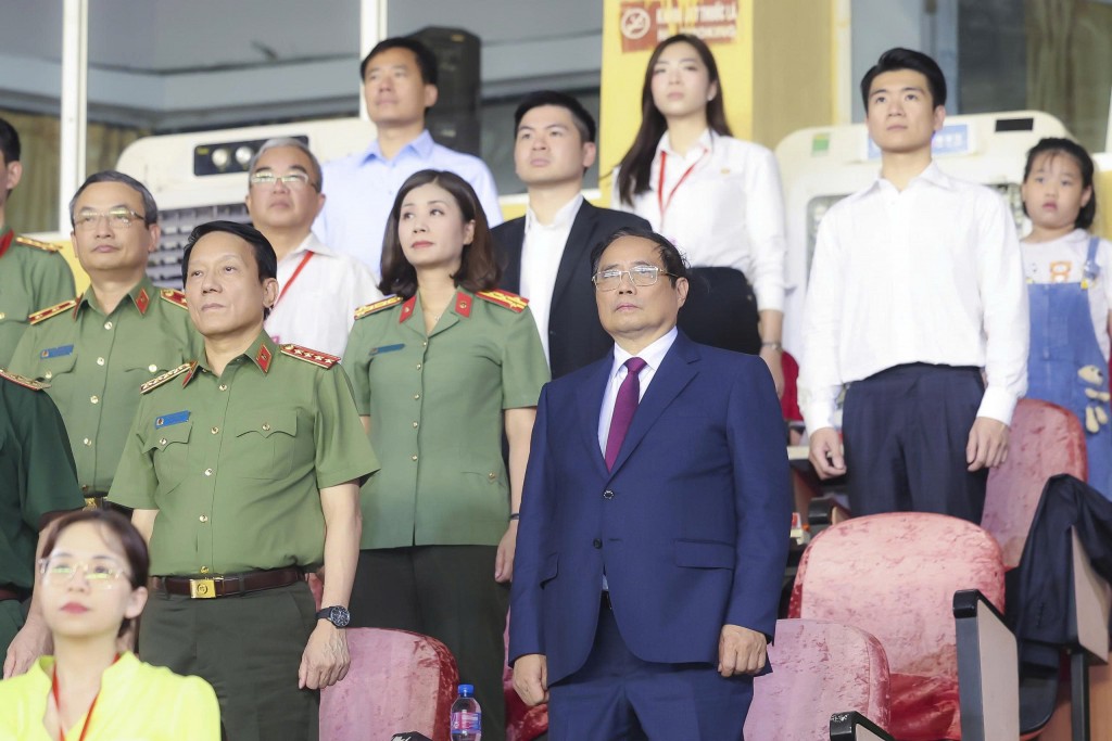 Ủy viên Bộ Chính trị, Thủ tướng Chính phủ Phạm Minh Chính và Ủy viên Bộ Chính trị, Bộ trưởng Công an, Đại tướng Lương Tam Quang tham dự Lễ khai mạc Giải bóng đá Công an, Cảnh sát các nước ASEAN mở rộng 2025 tại sân vận động Hàng Đẫy (Hà Nội)