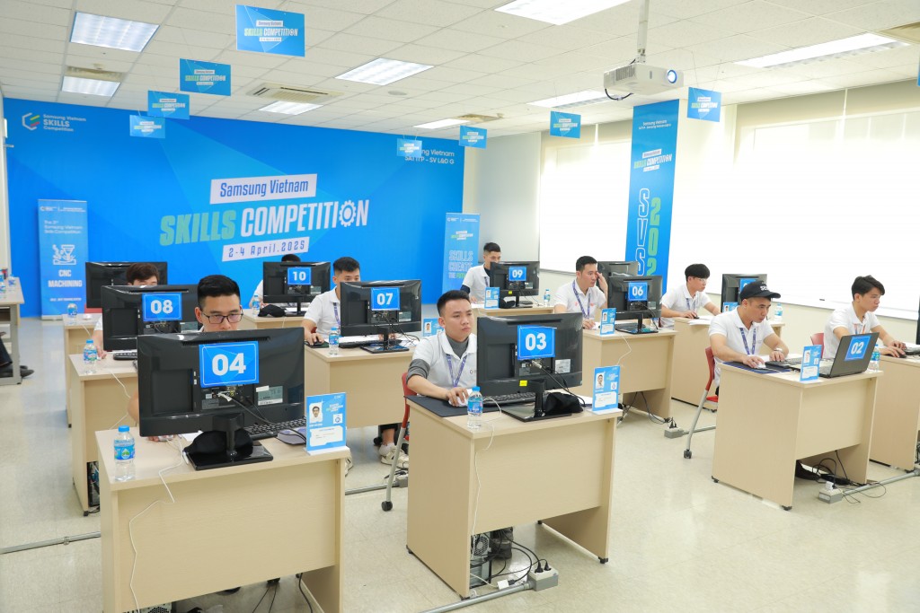 Samsung cũng thường xuyên tổ chức các cuộc thi Kỹ thuật cao cho nhân viên