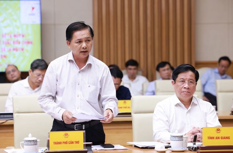 Đại diện lãnh đạo các bộ, ngành, địa phương dự và phát biểu tại hội nghị - Ảnh: VGP/Nhật Bắc