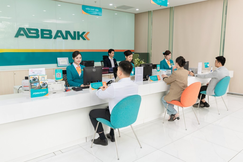 ABBANK thông báo tạm dừng giao dịch điện tử với doanh nghiệp chưa định danh sinh trắc học từ ngày 1/7
