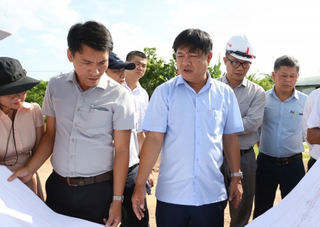 Chủ tịch UBND TP Đà Nẵng kiểm tra, chỉ đạo nóng tại dự án đường vành đai