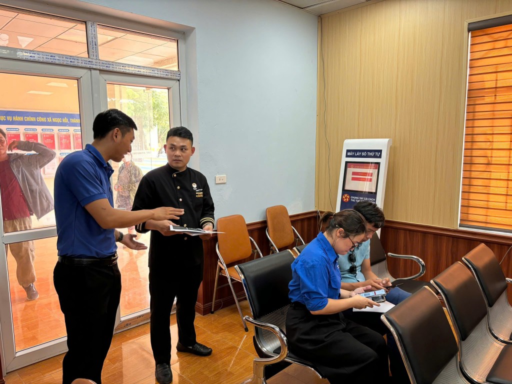 “Trợ lý hành chính” tận tụy giúp dân