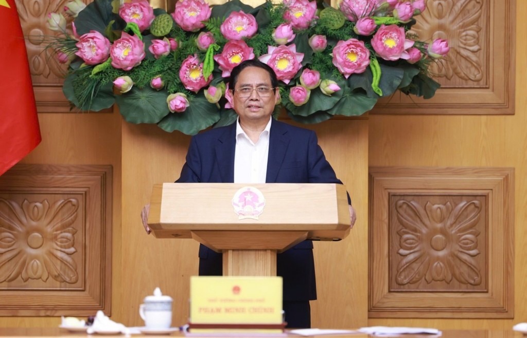 Thủ tướng chủ trì cuộc họp về các tài liệu của Tiểu ban Kinh tế-xã hội Đại hội XIV