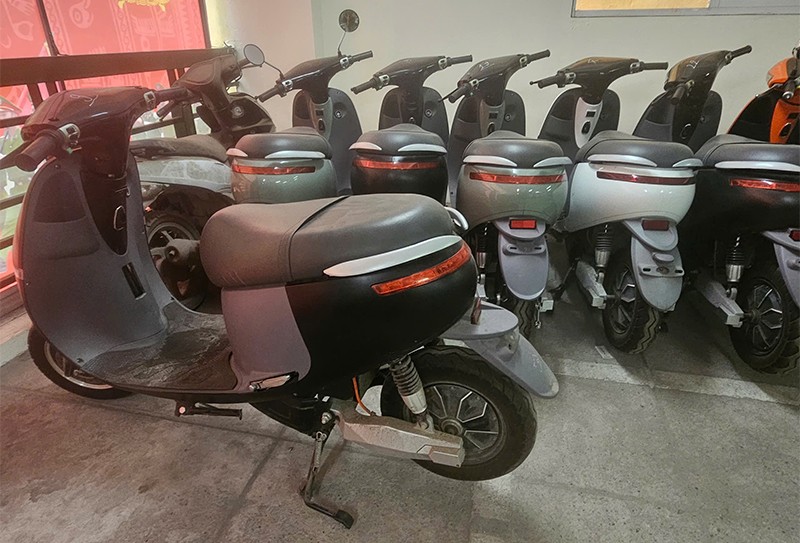 Hà Nội: Triệt phá đường dây sản xuất, buôn bán xe máy điện giả