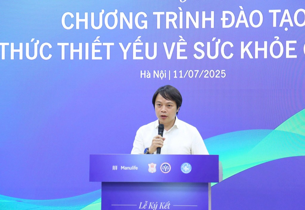 anh Nguyễn Hữu Tú, Ủy viên BCH Trung ương Đoàn, Phó Chủ tịch Thường trực, kiêm Tổng Thư ký Hội Thầy thuốc trẻ Việt Nam,