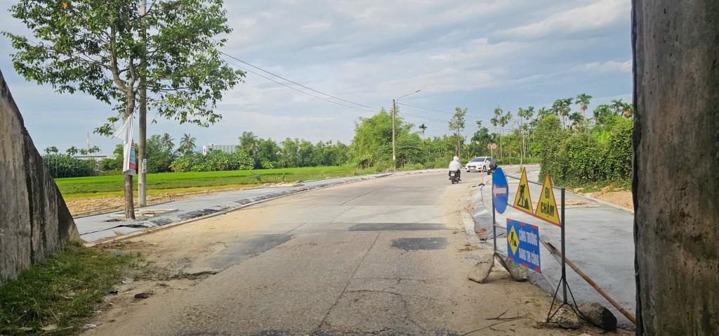 Hàng loạt dự án đầu tư công đứng bánh, người dân xót cả ruột