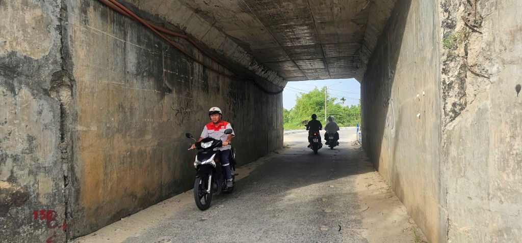 Hàng loạt dự án đầu tư công đứng bánh, người dân xót cả ruột