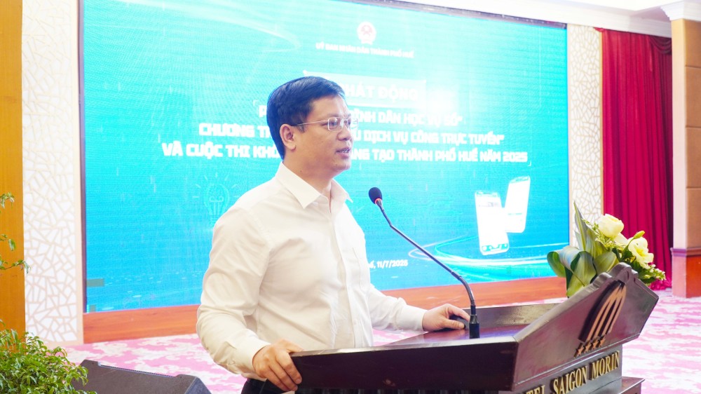 Phó Chủ tịch Thường trực UBND thành phố Huế Nguyễn Thanh Bình phát biểu tại buổi lễ