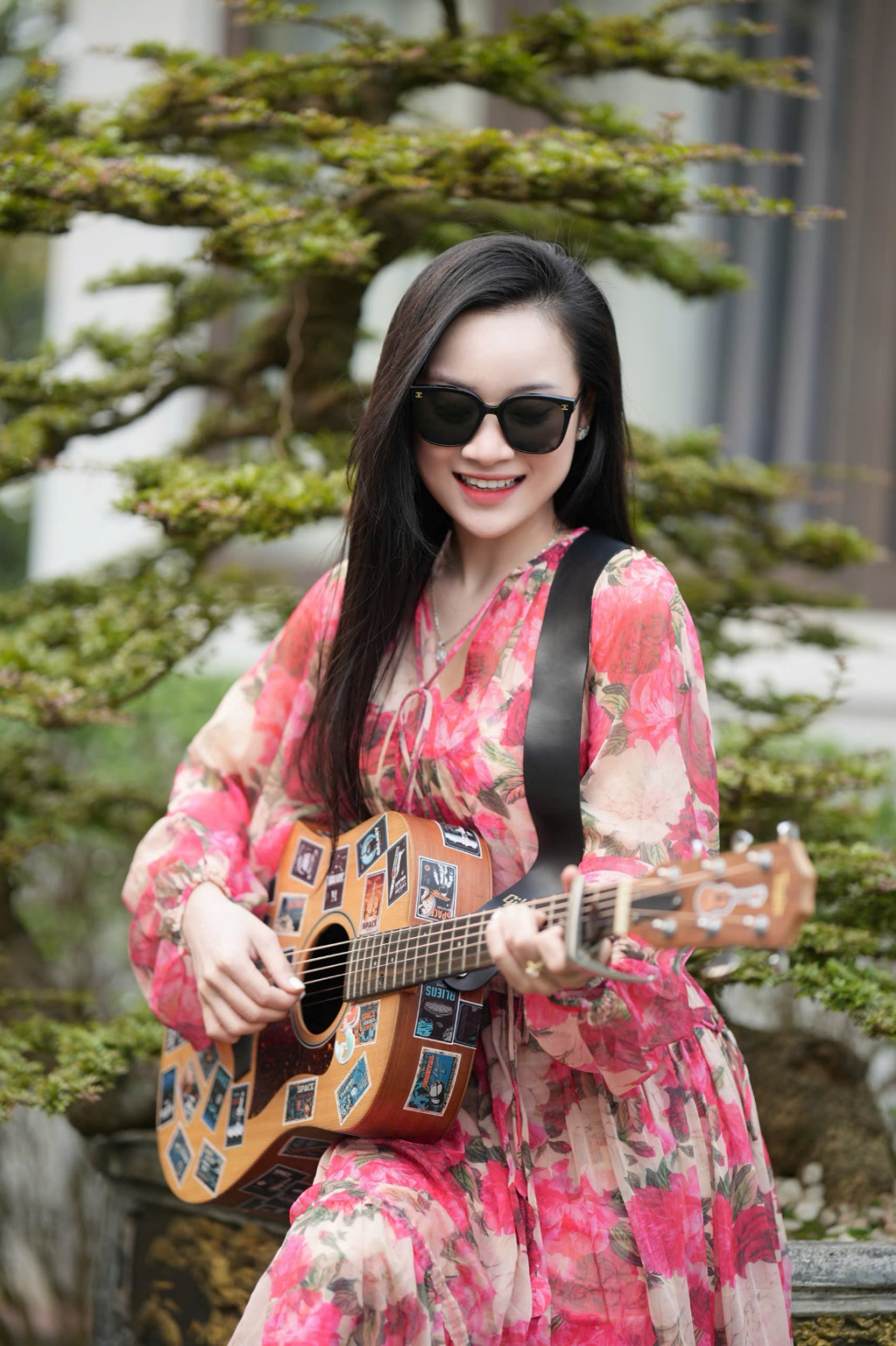 Kim Ánh - ca sĩ trẻ sinh năm 1999, đến từ Hưng Yên đang dần khẳng định tên tuổi trên các sân khấu âm nhạc với chất giọng nội lực, giàu cảm xúc và phong cách biểu diễn cuốn hút Kim Ánh - ca sĩ trẻ sinh năm 1999, đến từ Hưng Yên đang dần khẳng định tên tuổi trên các sân khấu âm nhạc với chất giọng nội lực, giàu cảm xúc và phong cách biểu diễn cuốn hút